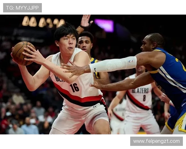 勇士与开拓者激战四月二十六日争夺季后赛关键胜利的精彩对决